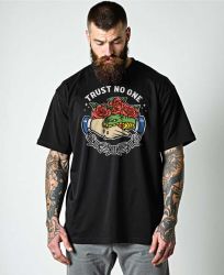 Oversize тениска Trust No One 2